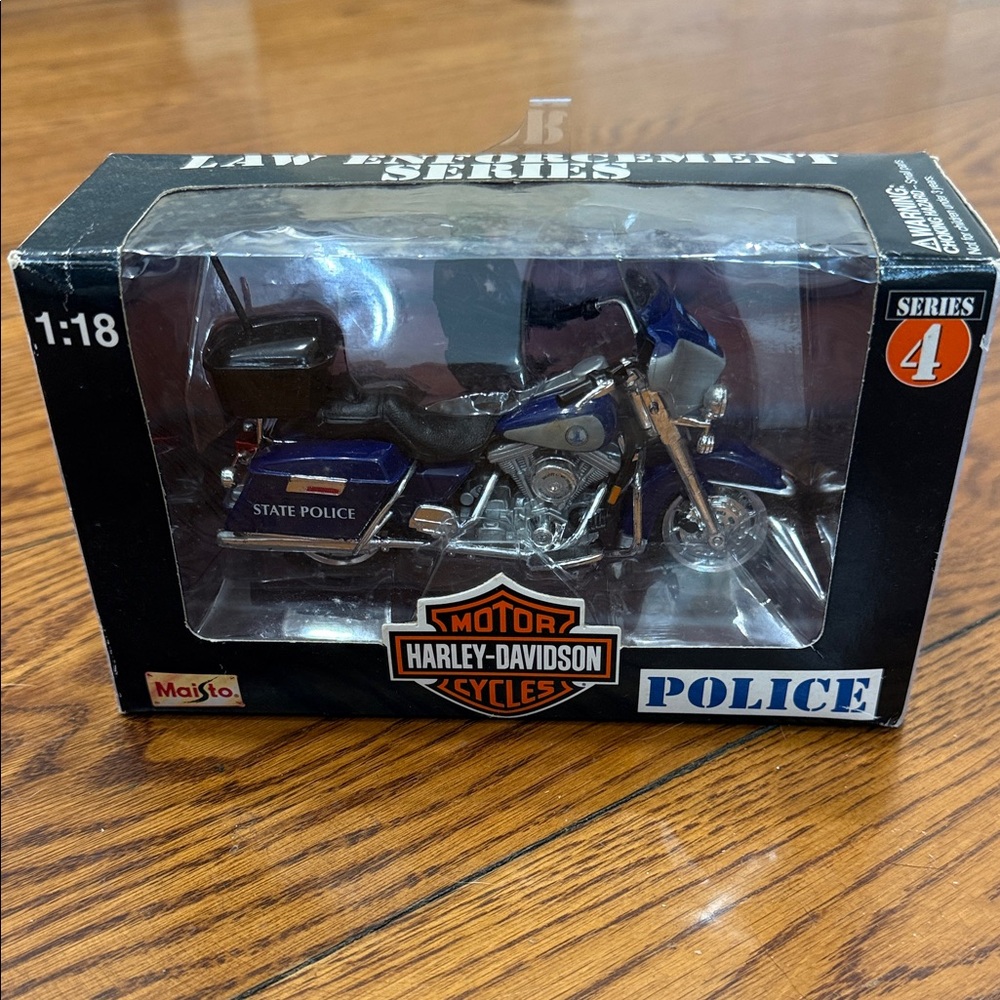 Harley-Davidson State Police Motorcycle Model - Dark Blue and Silver